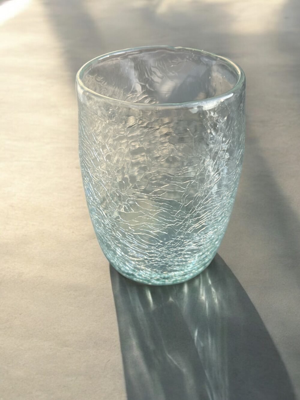 Verre soufflé craquelé "Baya" blanc