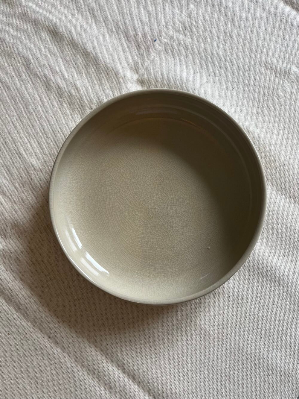 Assiette creuse bord arrondie en céramique craquelée "Neïla"
